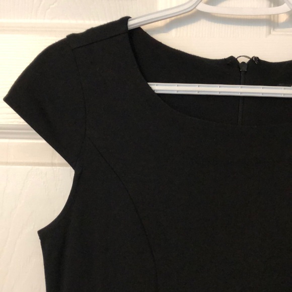 Black knit fitted dress - Picture 2 of 6